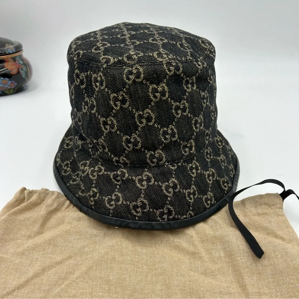 Unisex Gucci, GG denim black/beige bucket hat, size medium, made in Italy